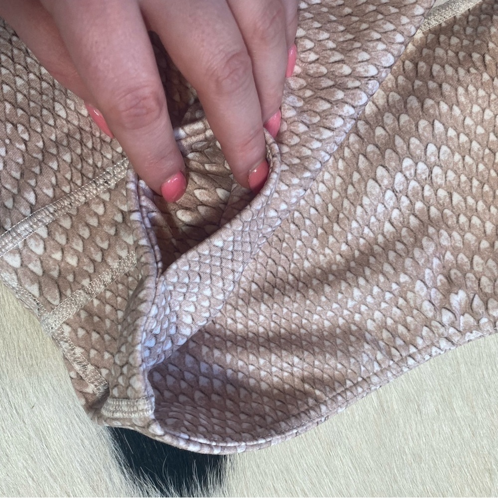 Varley Biona Tight Stone Snake print leggings - Picture 9 of 14